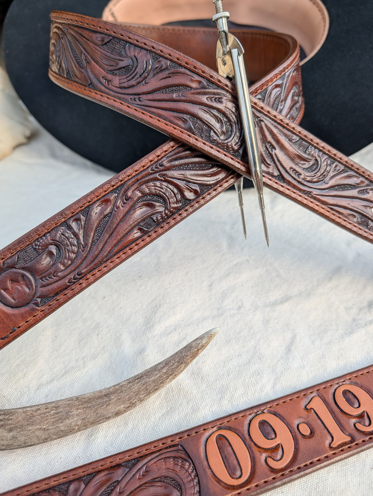 CUSTOM TOOLED BELT